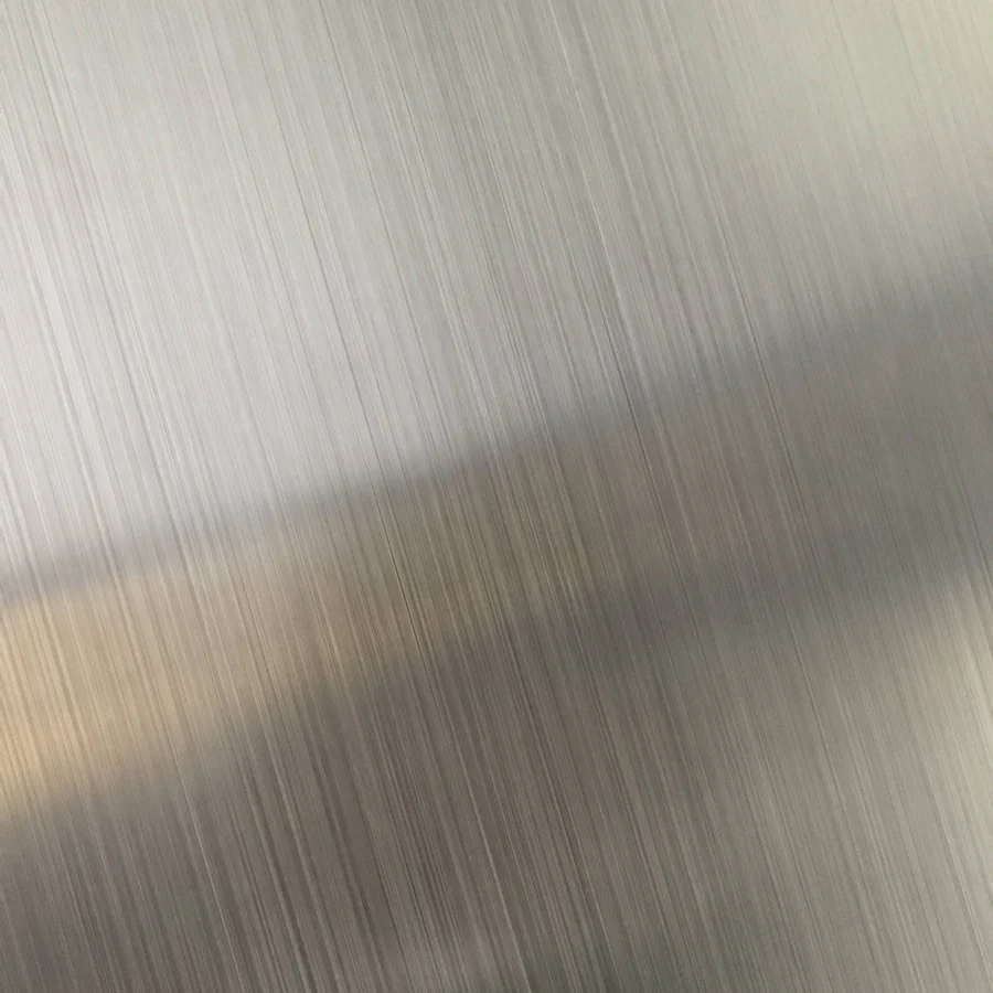Blankt stål efter laserrens